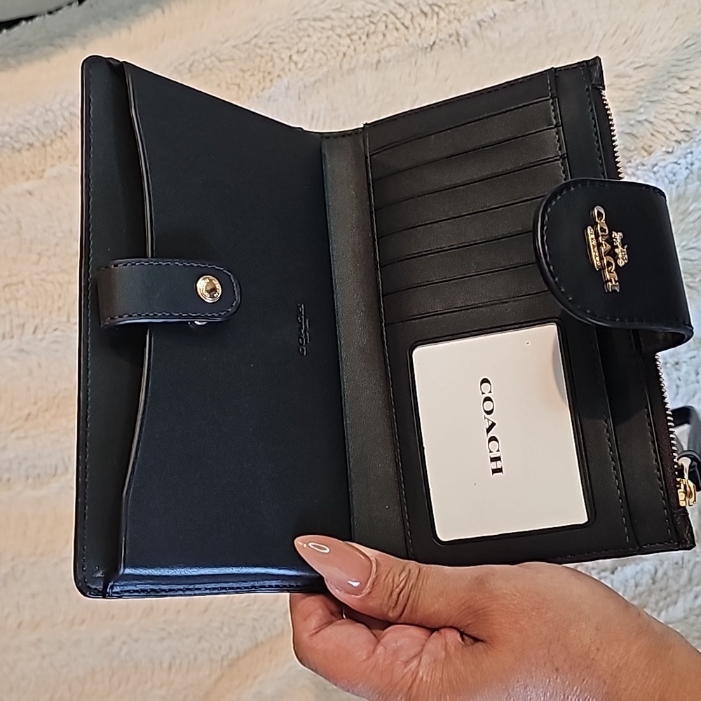 Coach Wristlet - Picture 2 of 6